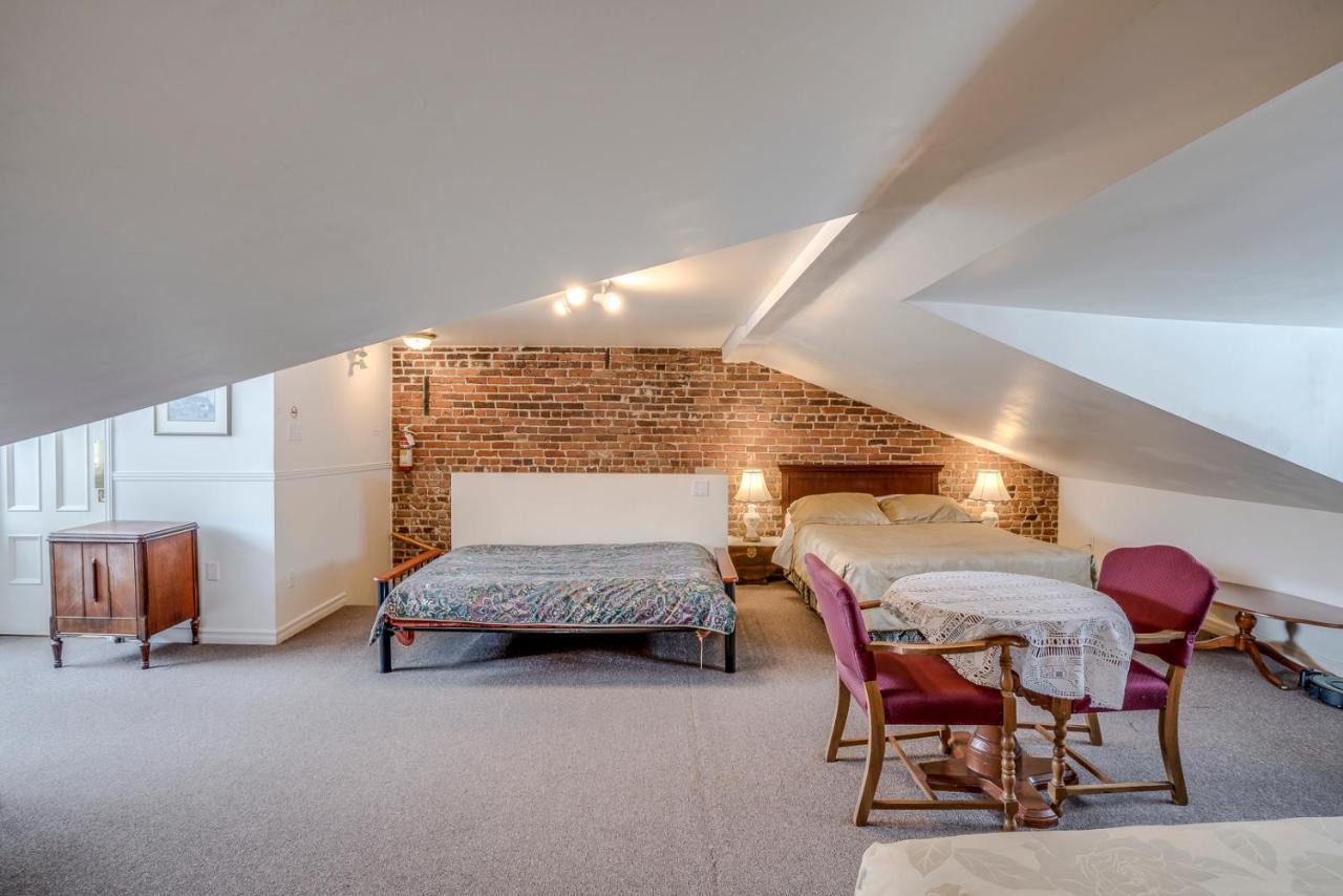 Chambre avec 2 Grands Lits Queen-Size