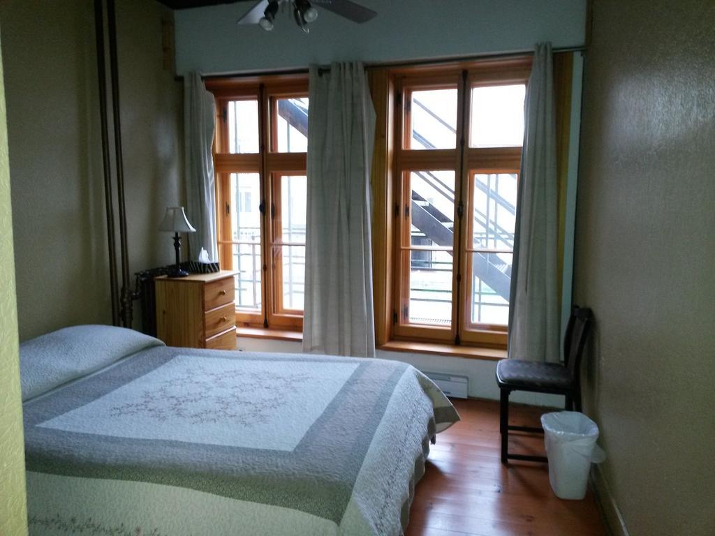 Two-Bedroom Apartment,339361735:JPEG