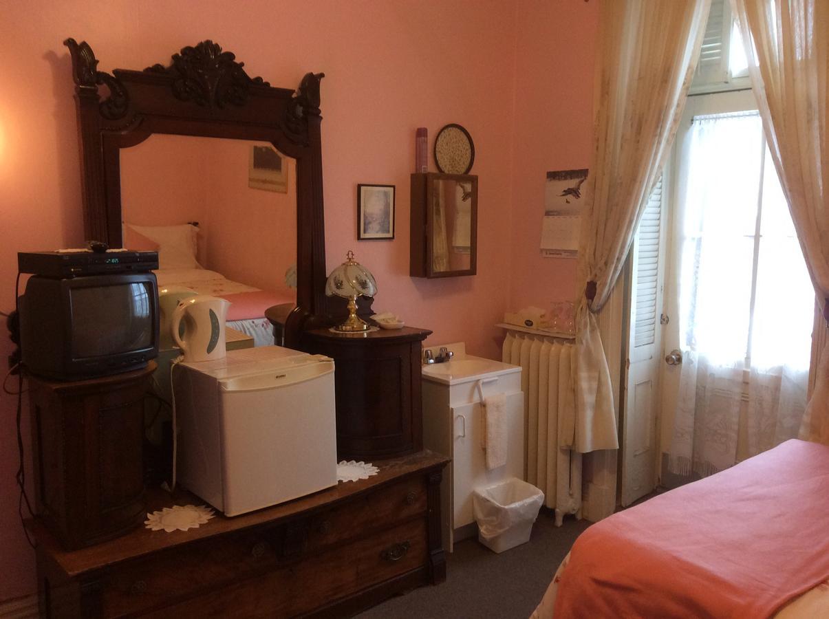 Chambre Double avec Toilettes Communes